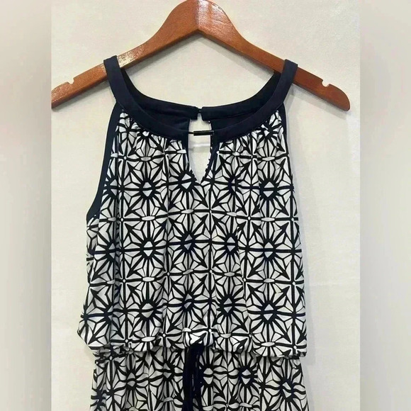 EnFocus Studio Blue and White Print Sleeveless Maxi Dress Size 6​​ - Picture 5 of 13